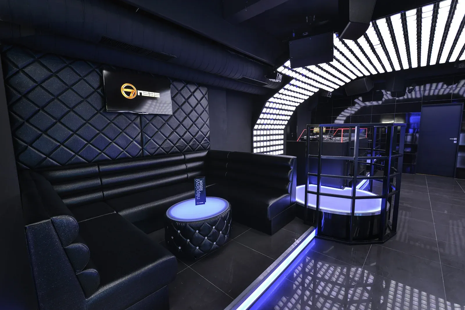 Klub 7 Nebo, Brno, produktbilde